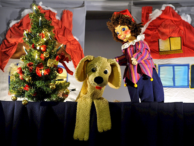 Szenenfoto: Kasper und der Weihnachtsmann