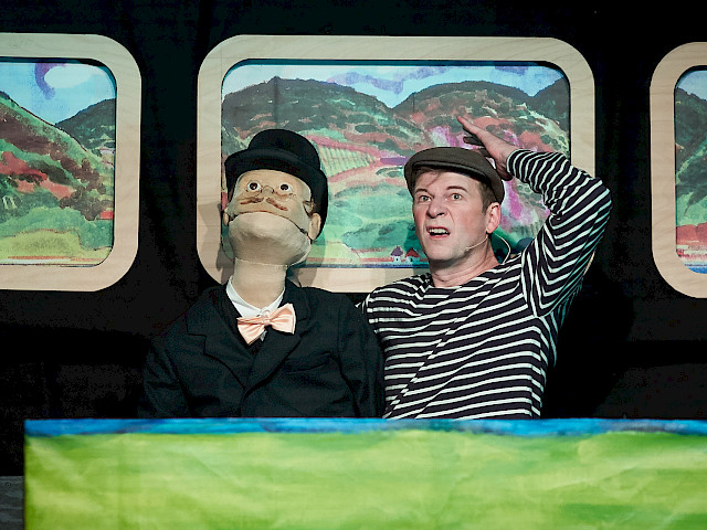 Szenenfoto: Professor Humbug und der Rheinstromschnellenwellenenergieeffekt