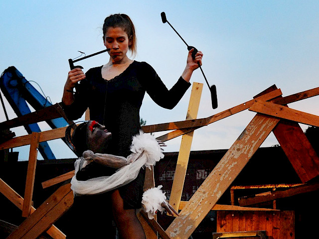 Szenenfoto: Lady d'amour