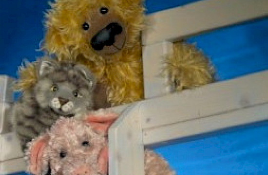 Schmusebär und Kratzekatze