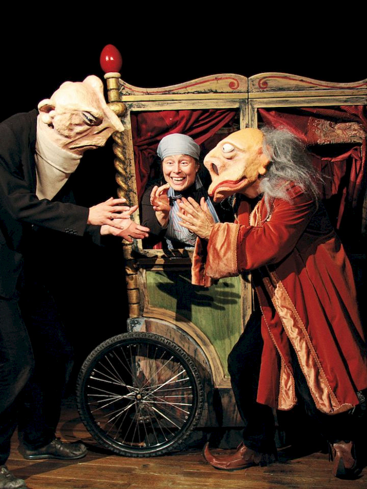 Das Ei oder Die phantastischen Abenteuer der Putzfrau Olga Kraischewski