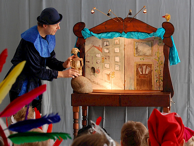 Szenenfoto: KANTO - Einer der auszog, dirch Türen zu reisen