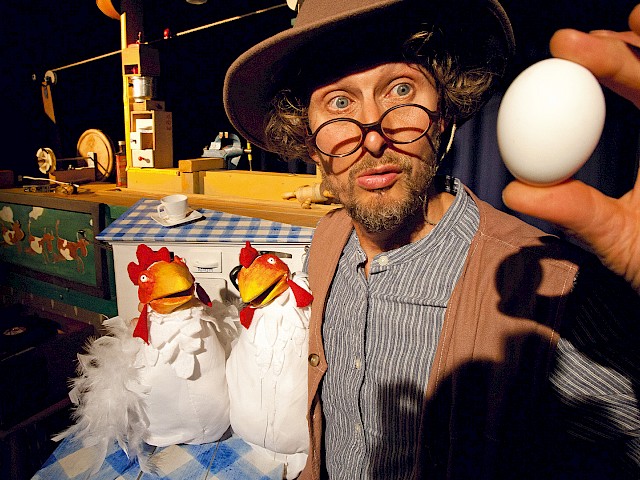 Szenenfoto aus: Petterson und Findus, Theater Fingerhut