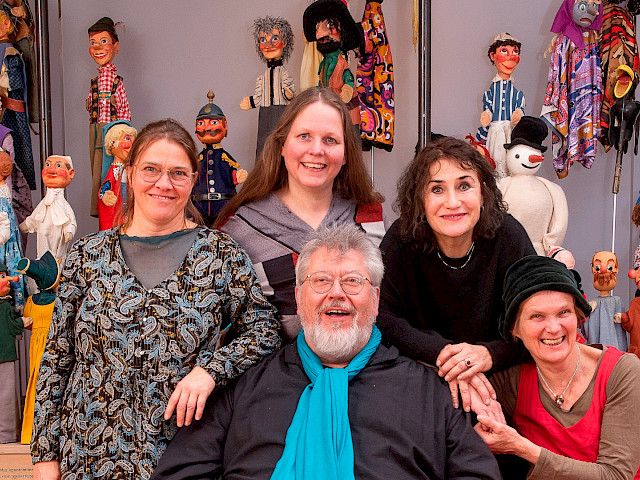 Der Vorstand von links nach rechts: Anke Scholz, Anja Kosanke, Stephan Schlafke, Heike Klockmeier, Friederike Overweg. Foto: Gerhard Kind
