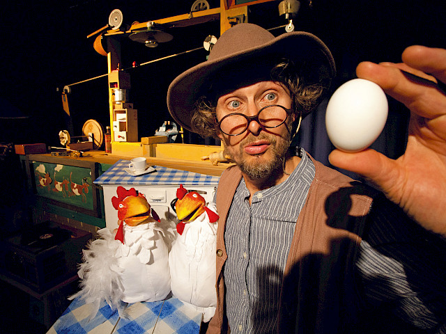 Szenenfoto aus: Peterson und Findus, Theater Fingerhut